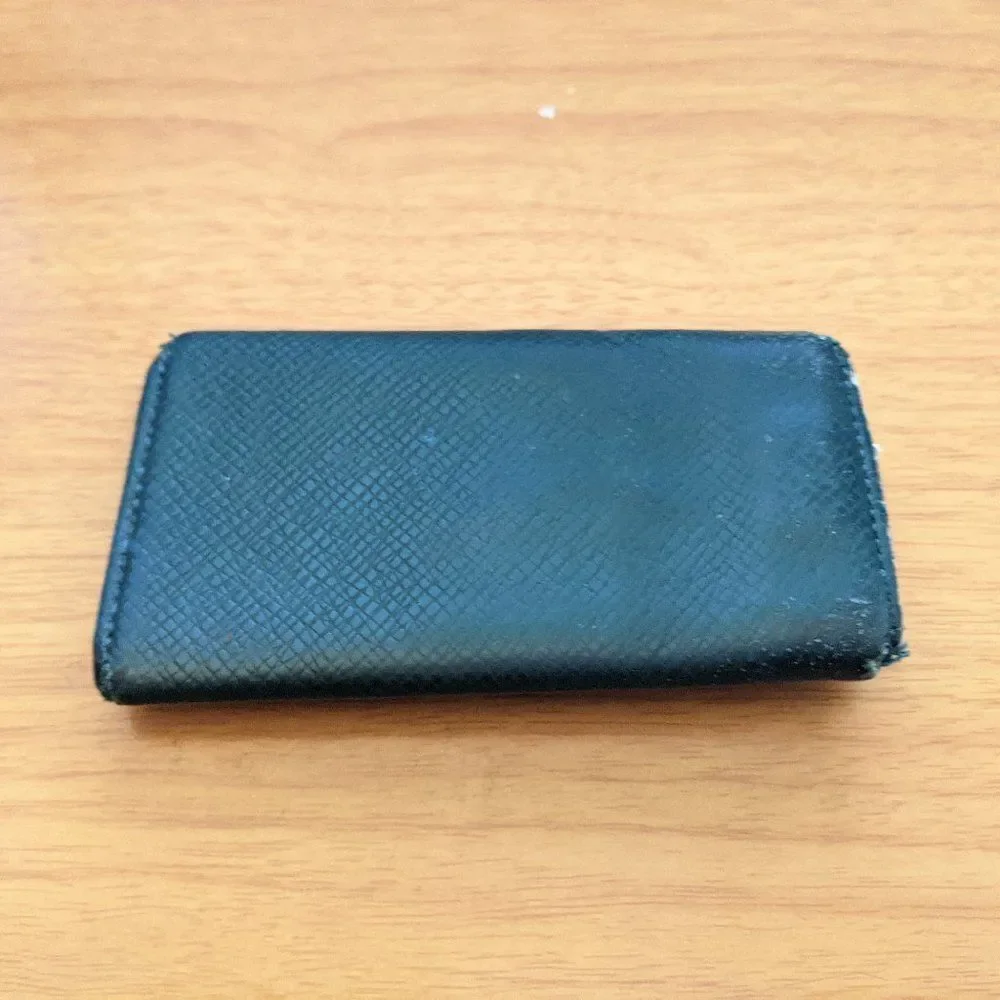 Louis Vuitton Taiga Key Holder/Wallet #717***